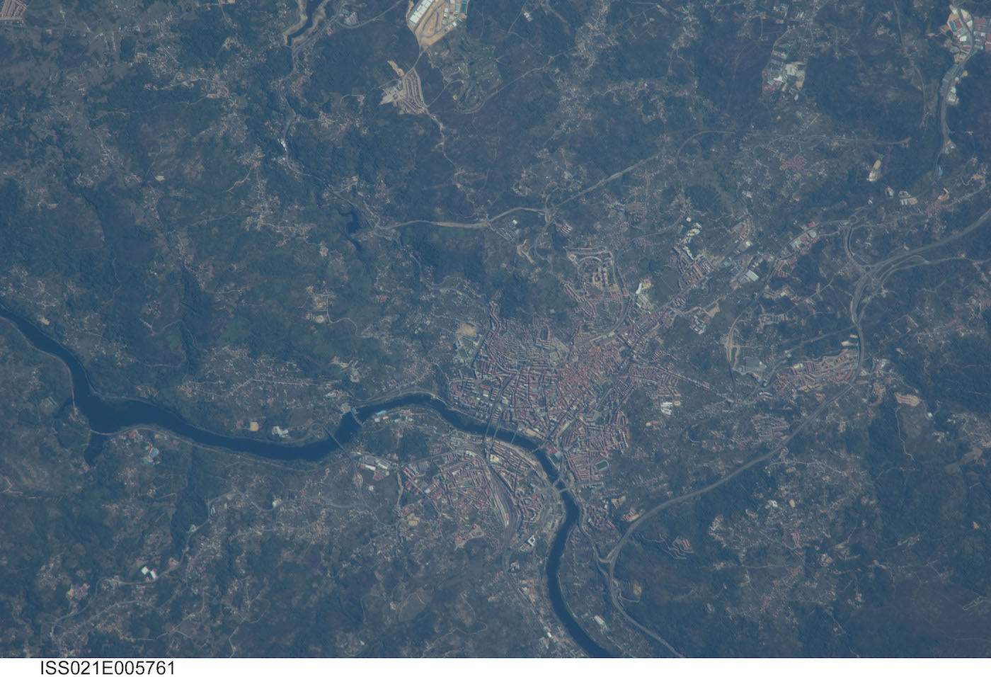 A cidade de Ourense vista desde a Estación Espacial Internacional en 2009
